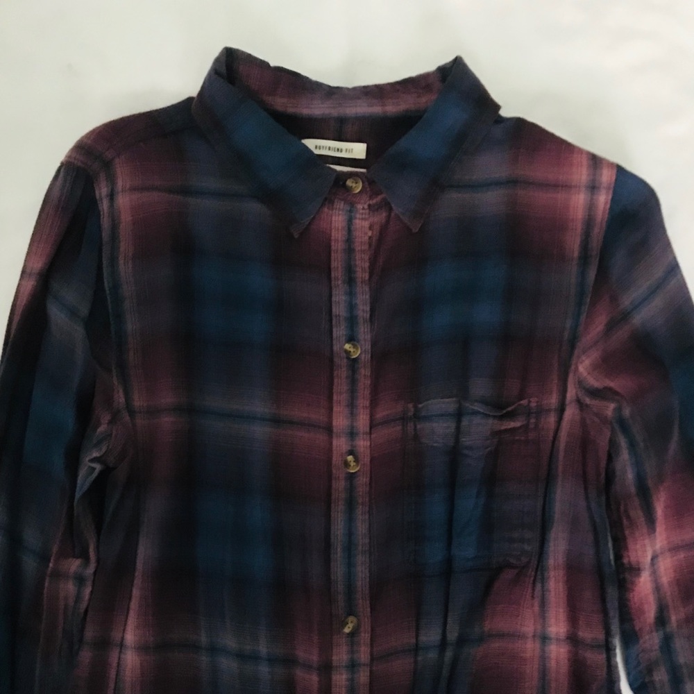 American Eagle Boyfriend Fit Navy/Burgundy Flannel